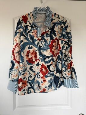 Floral Button-Front Blouse in Cream and Navy